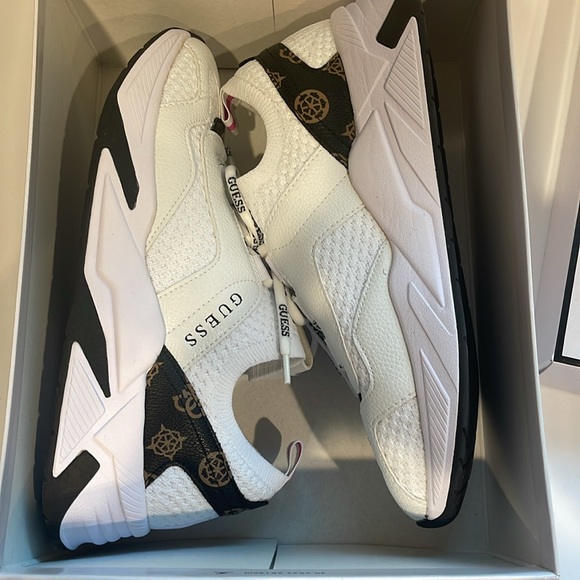 New in box-GUESS Women's White and Brown design Sneakers - Picture 16 of 16